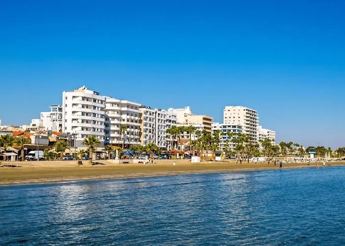 Quattro Beachfront Sea View Ap 206