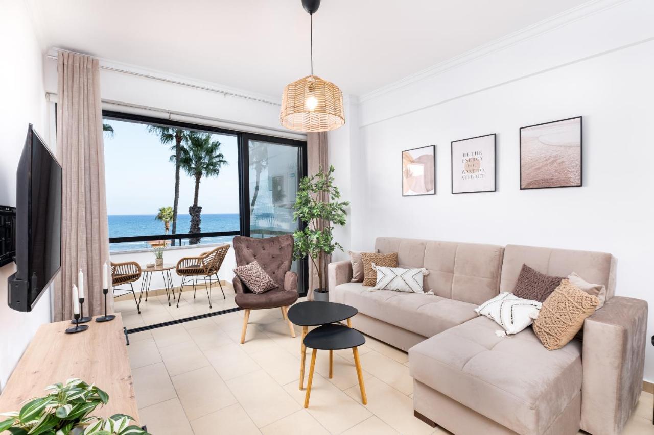 Apartment Quattro Beachfront Sea View Ap 206 Larnaka
